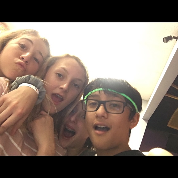 Meet your Posher, Carly - Picture 1 of 1